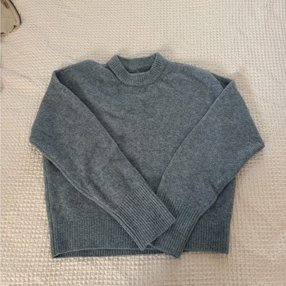 Abercrombie and fitch blue sweater